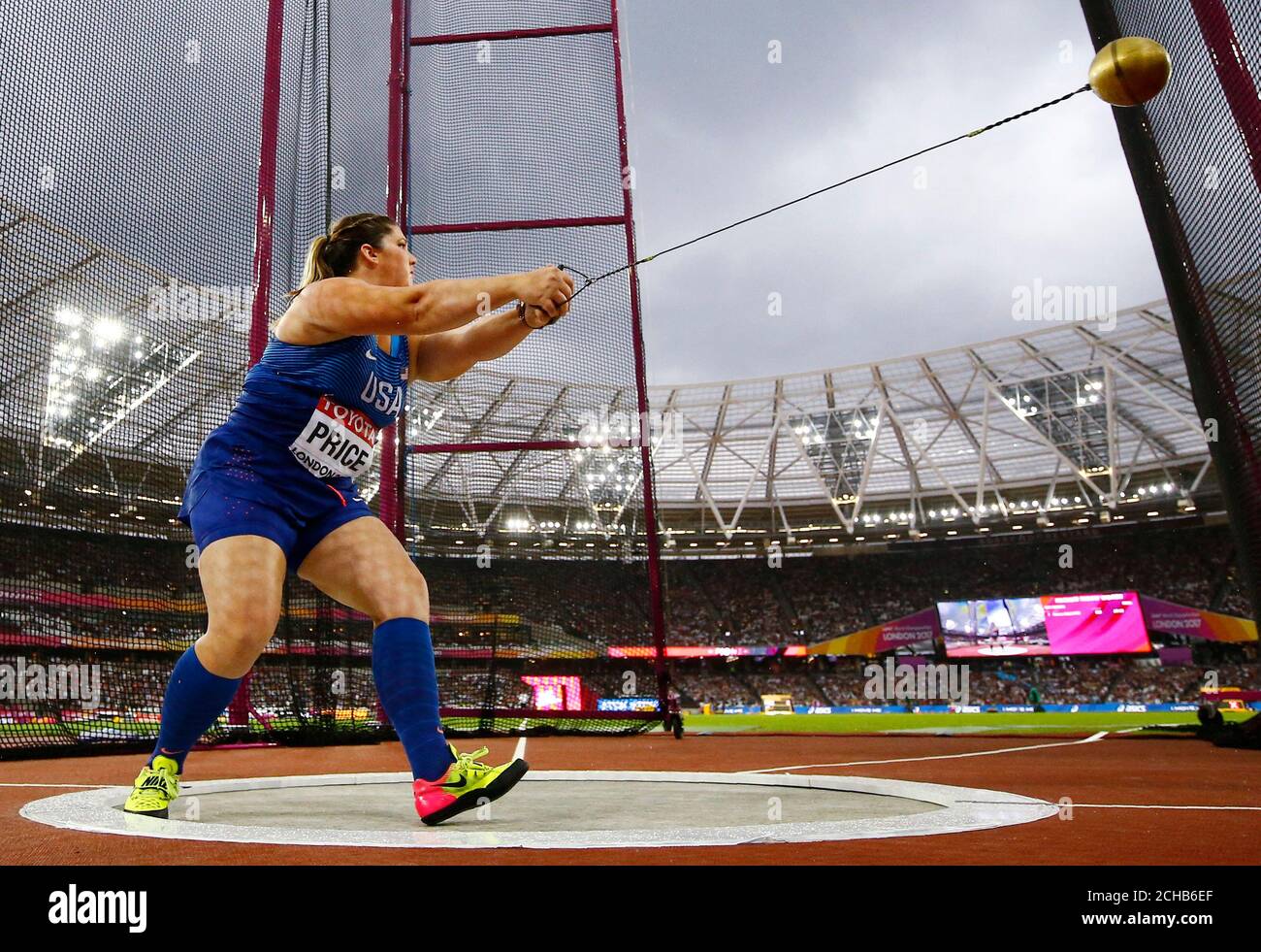 Athletics - World Athletics Championships - Women's Hammer Throw Final –  London Stadium, London, Britain - August 7, 2017. DeAnna Price of the U.S.  in action. REUTERS/Kai Pfaffenbach Stock Photo - Alamy
