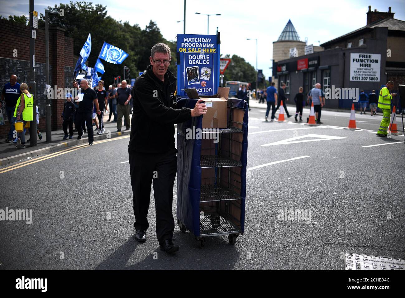 Programme Seller Matchday programme seller hi-res stock photography and images - Alamy