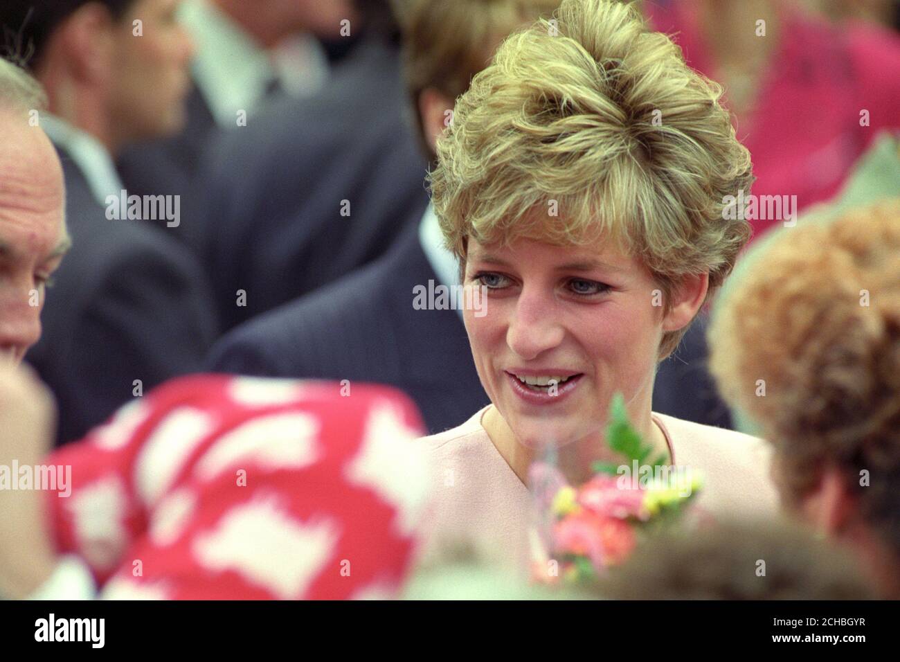 The Princess of Wales meets the people of Toronto after a rousing civic welcome for the Royal couple in the city's Nathan Phillips Square. Stock Photo