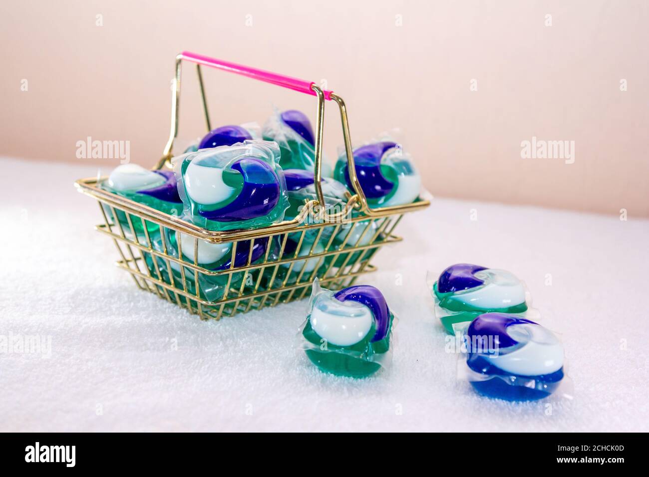 Blue bath capsules hi-res stock photography and images - Alamy