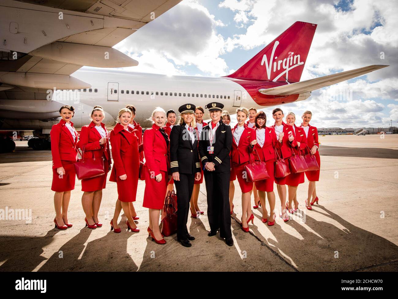 Японская школа стюардесс. Брэнсон Virgin Atlantic. Верджин Эрлайнз.