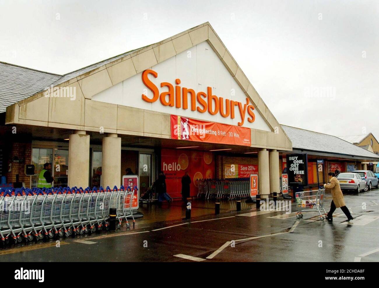 Library Filer Dated 07 03 06 Of The Sainsburys Store At Shires Retail Park Leamington Spa After A Teenager Raped An 11 Year Old At The Store Stock Photo Alamy