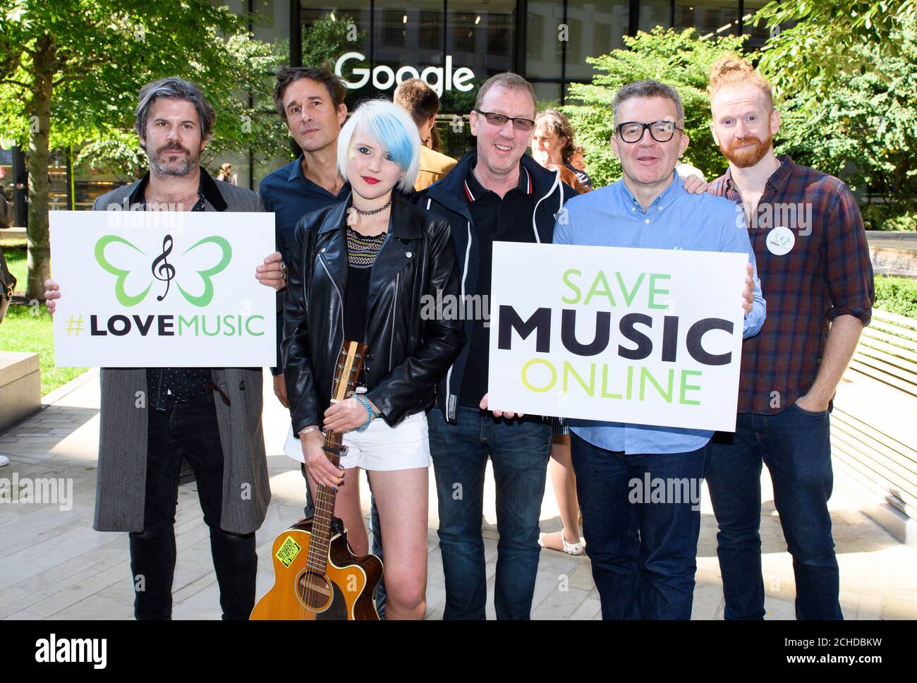 EDITORIAL USE ONLY  (Left to right) Ed Harcourt, Crispin Hunt, Chairman of BASCA, Madeleina Kay, Dave Rowntree of Blur, Tom Watson MP and Newton Faulkner outside YouTubeÕs offices in Kings Cross, London as part of the #LoveMusic campaign, which is in support of the copyright law being updated by the EU on September 12th. Stock Photo