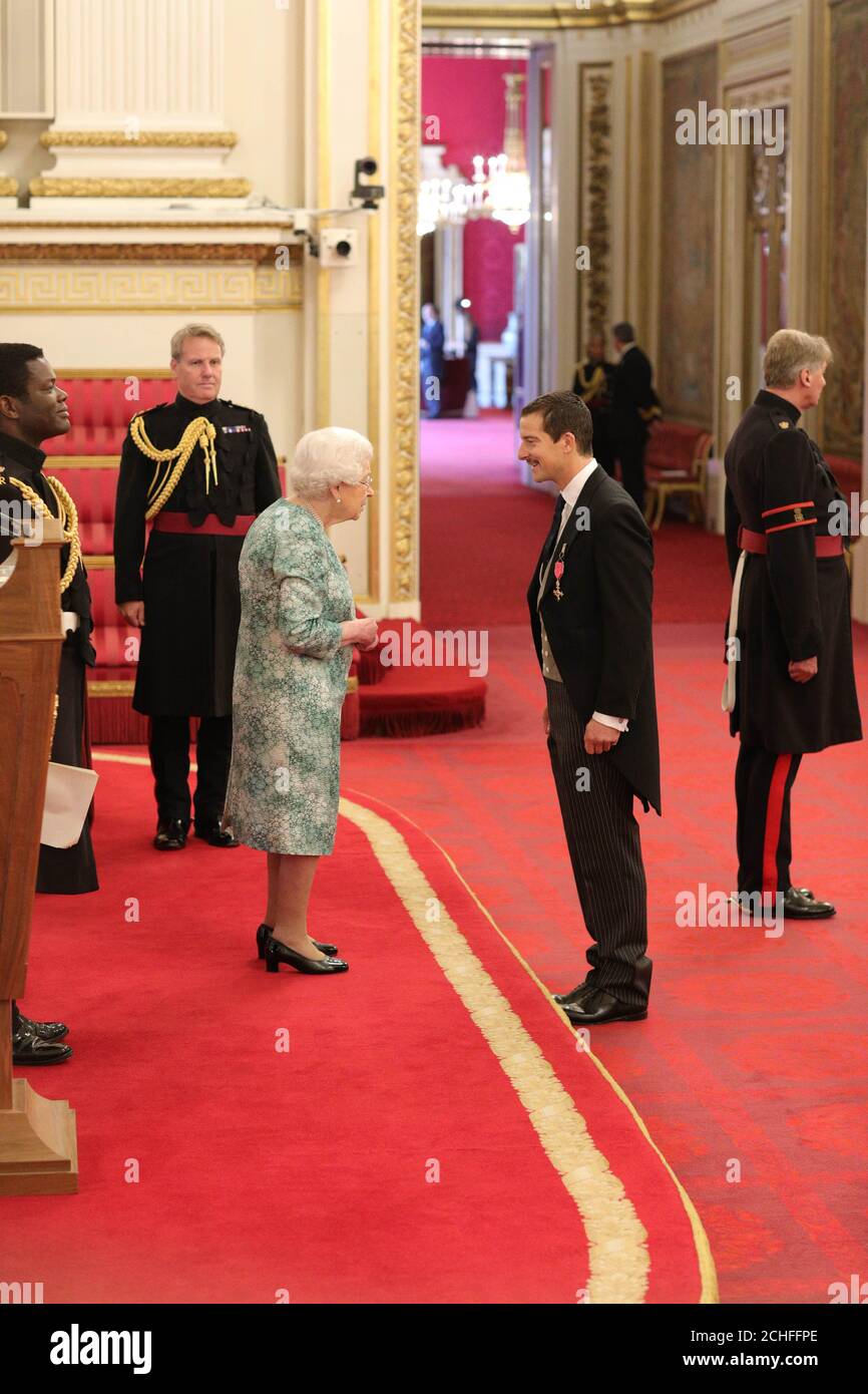 Edward 'Bear' Grylls from Ramsbury is made an OBE (Officer of the Order of the British Empire) by Queen Elizabeth II at Buckingham Palace. PRESS ASSOCIATION Photo. Picture date: Thursday October 10, 2019. Photo credit should read: Yui Mok/PA Wire Stock Photo