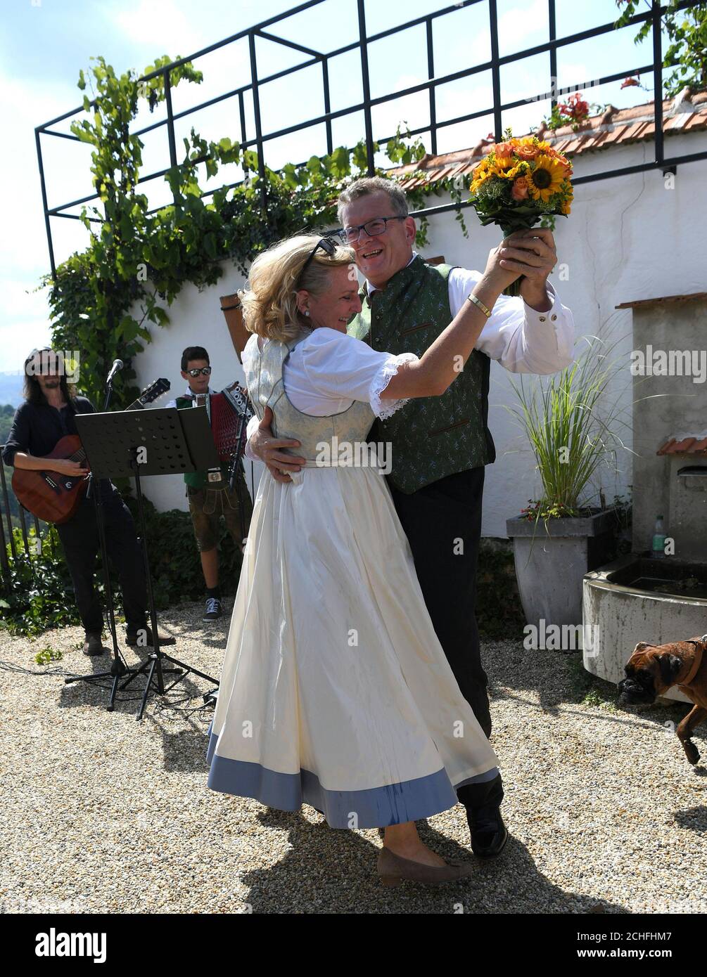 Austria's Foreign Minister Karin Kneissl and her groom Wolfgang Meilinger  dance at their wedding in Gamlitz, Austria, August 18, 2018. Roland  Schlager/Pool via Reuters Stock Photo - Alamy