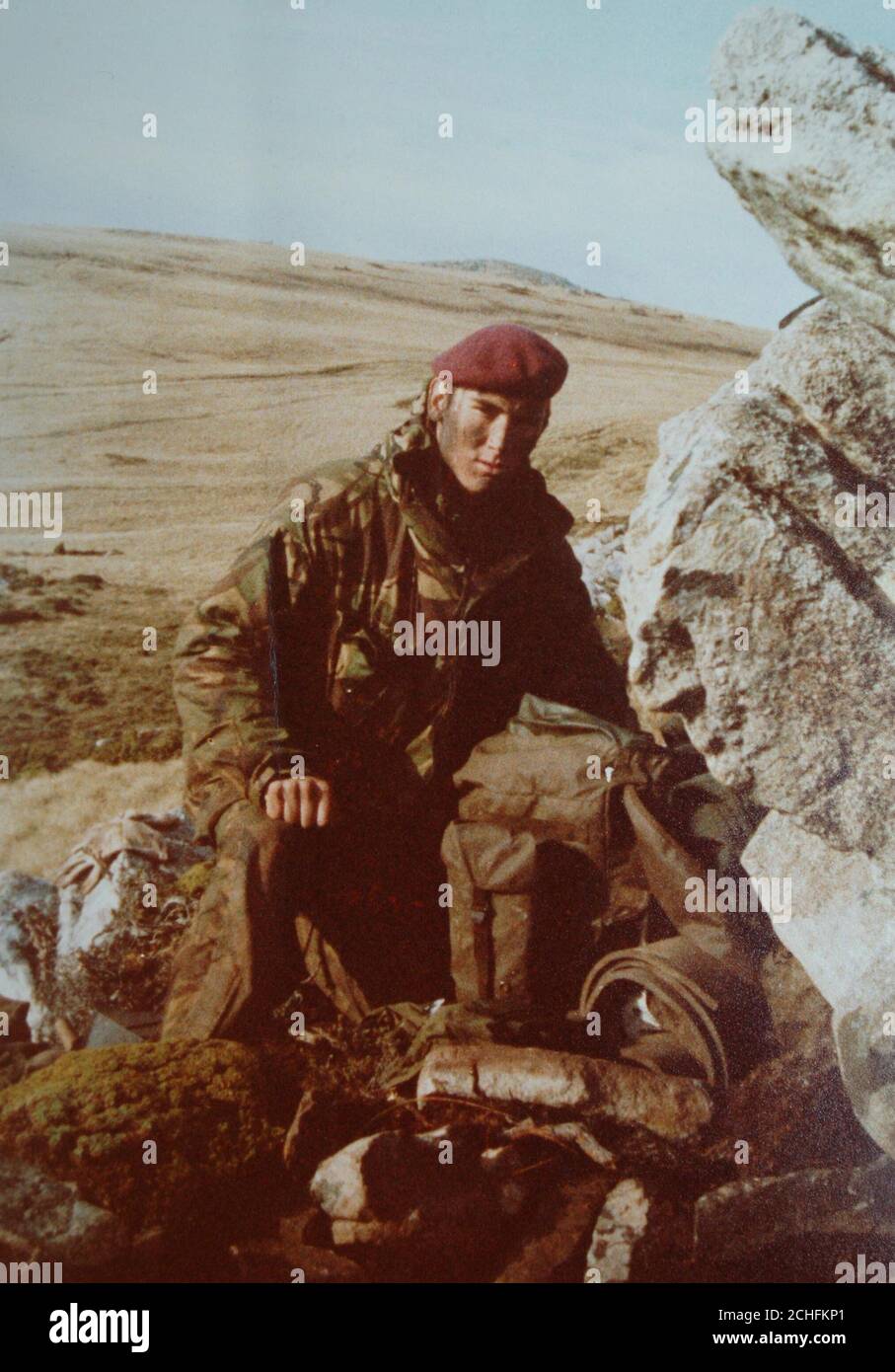 Collect Photo Of Falklands War Veteran Dave Brown Who Served With 2   Collect Photo Of Falklands War Veteran Dave Brown Who Served With 2 Para In The Falklands Pictured On His 21st Birthday Which Took Place While He Was Fighting On The Falklands 2CHFKP1 