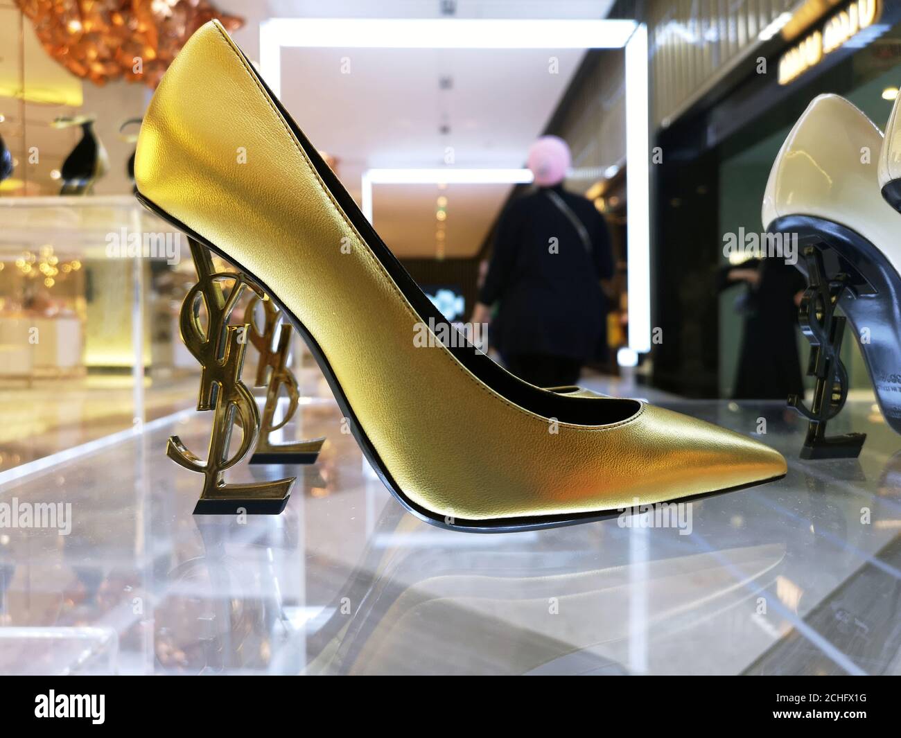 ysl emirates mall