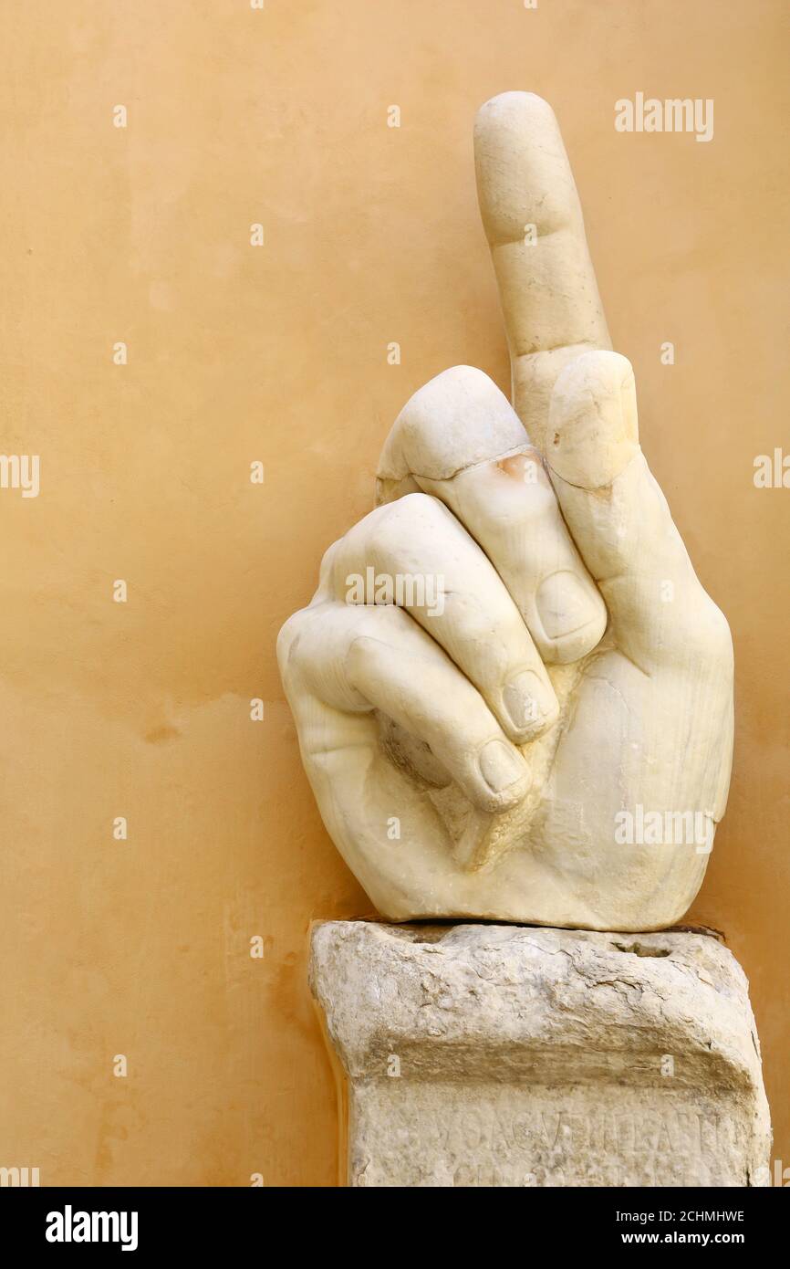 Ascent hand fingers - Sculpture