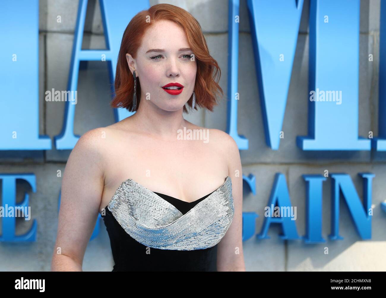 Jessica Keenan Wynn attends the world premiere of Mamma Mia! Here We Go