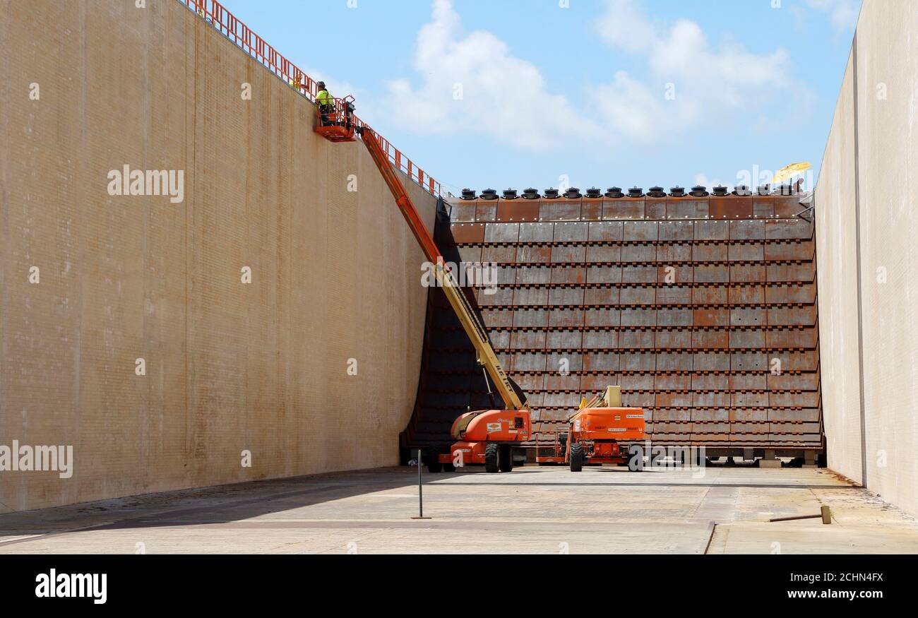 Deflector hi-res stock photography and images - Alamy