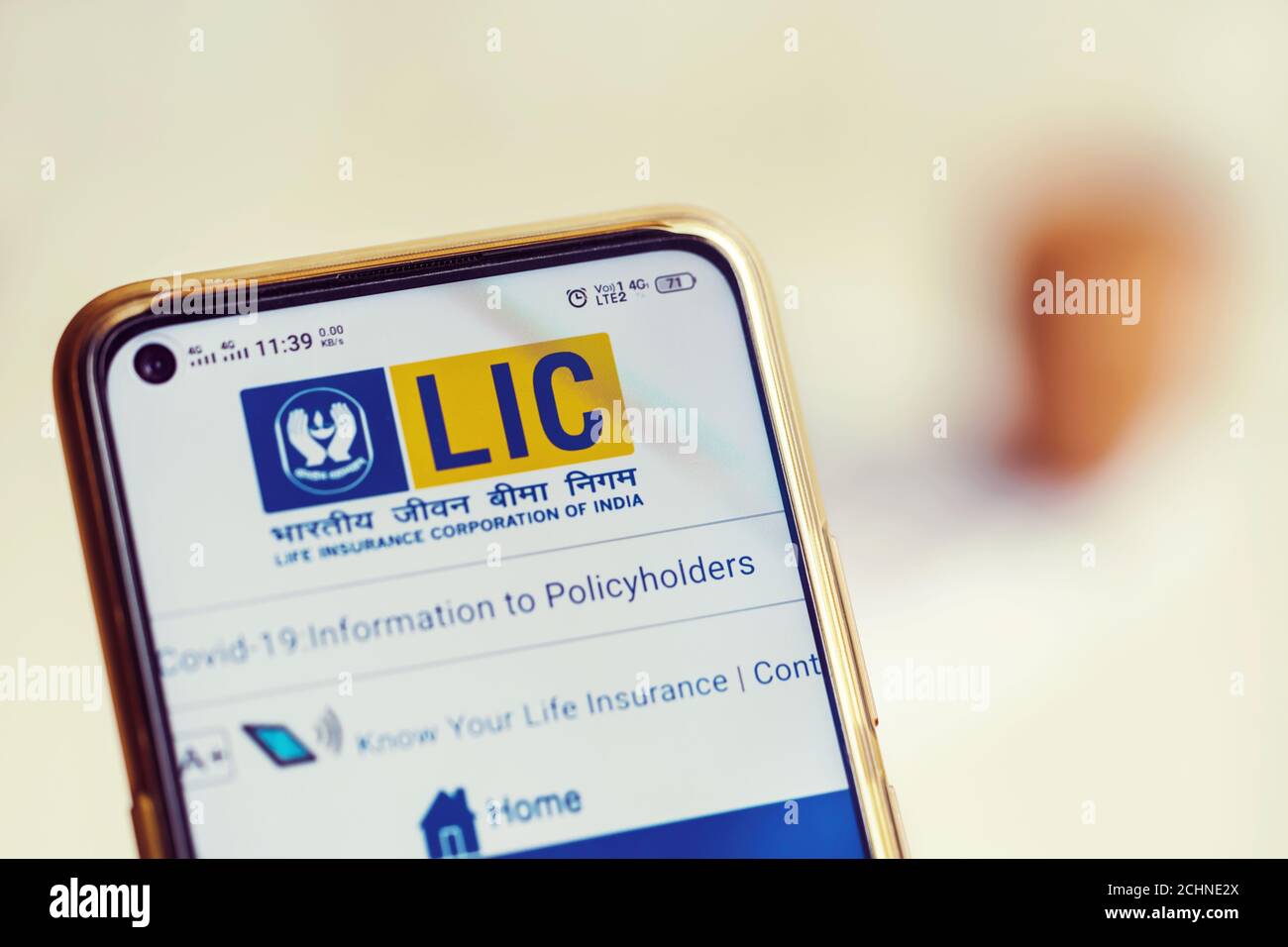 Kolkata, West Bengal, India, September 6, 2020 : LIC IPO Background.  Website of Life Insurance Corporation of India is opened on a smartphone  closeup Stock Photo - Alamy