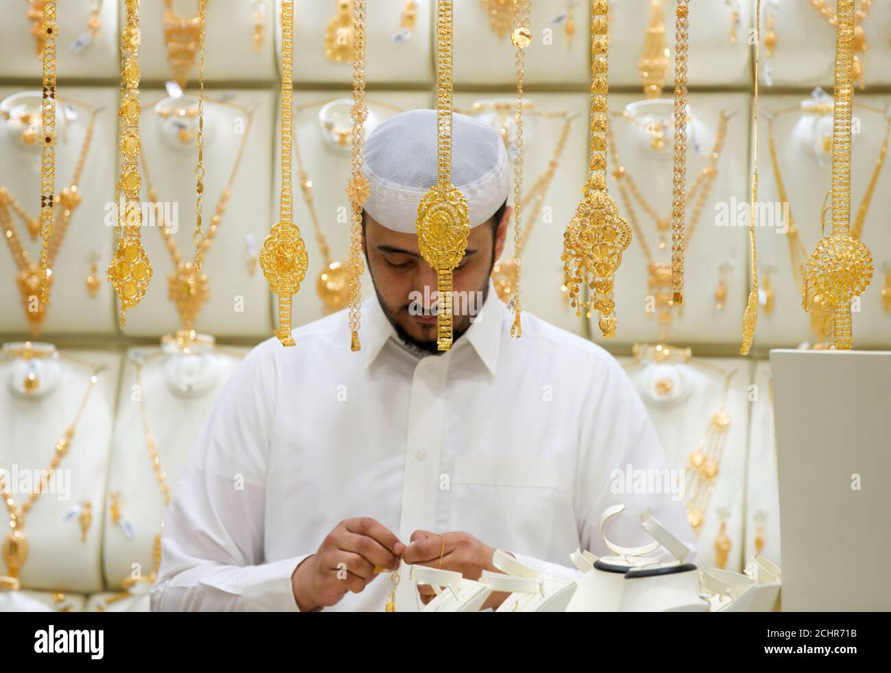 Saudi arabia jewellery hires stock photography and images Alamy