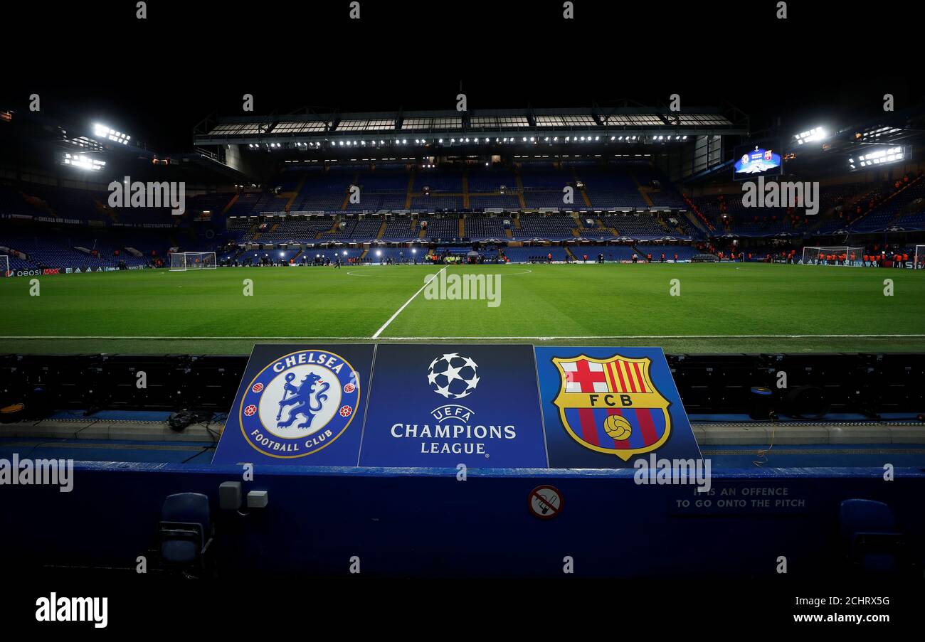 Soccer Football - Champions League Round of 16 First Leg - Chelsea vs FC Barcelona - Stamford Bridge, London, Britain - February 20, 2018   General view inside the stadium before the match    REUTERS/Eddie Keogh Stock Photo