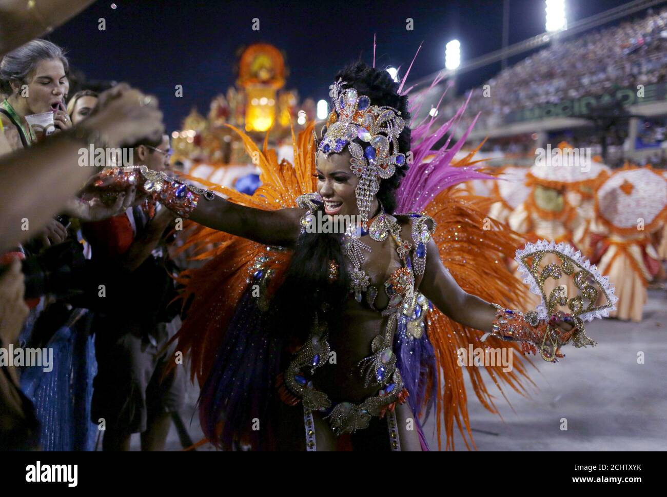 Samba carnival queen rio hi-res stock photography and images - Alamy