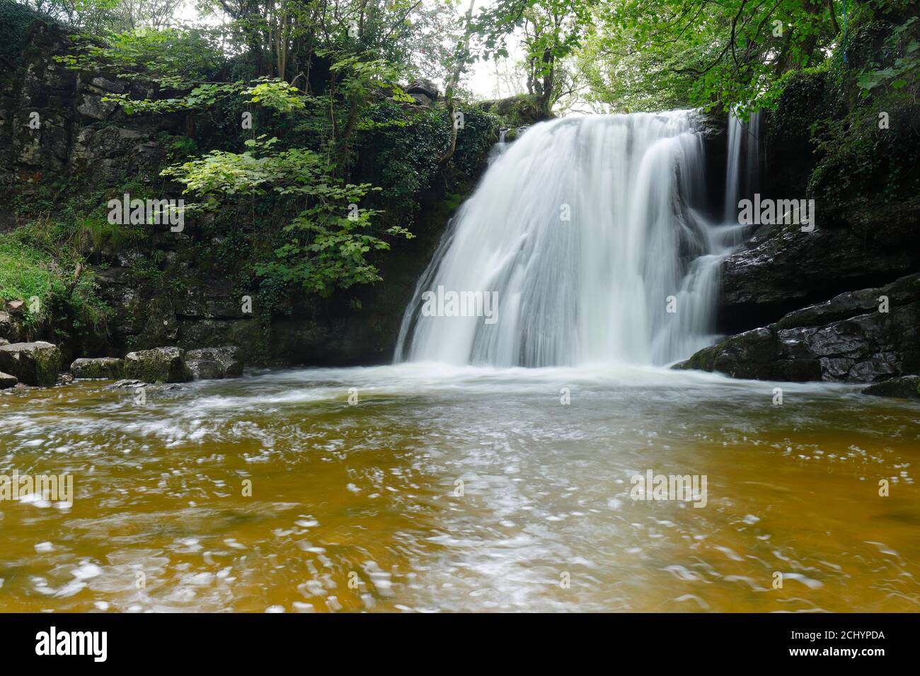 Janet's Foss waterfall nearl Malham in the Yorkshire Dales National Park, North Yorkshire Stock Photo