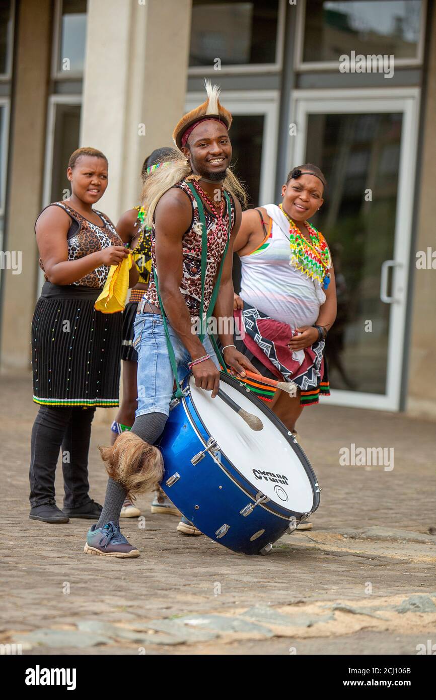 Zulu girl hires stock photography and images Alamy
