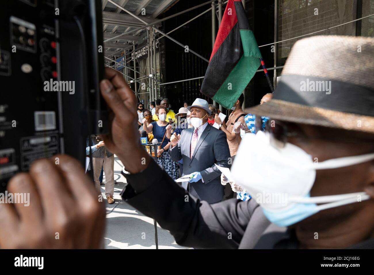 Choke hold hires stock photography and images Alamy