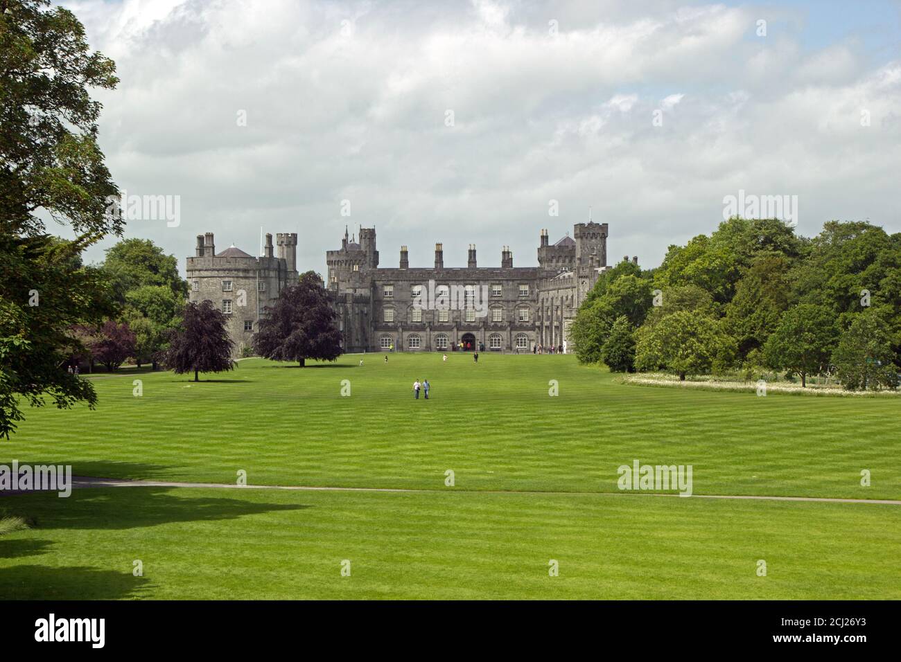 Kilkenny castle gardens hi-res stock photography and images - Alamy
