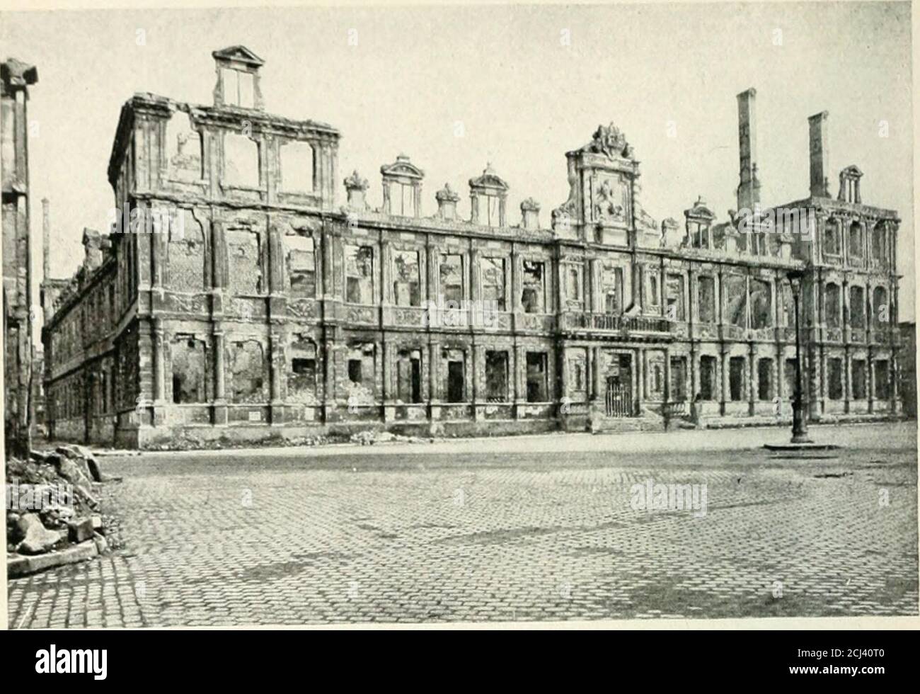 . Rheims and the battles for its possession . THE SQUARE COLBERT IN THE