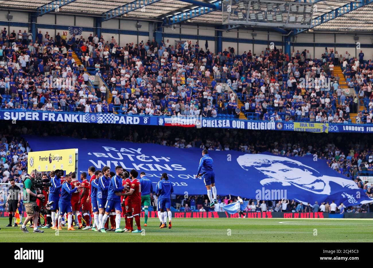 Soccer Football Premier League Chelsea Vs Liverpool Stamford Bridge London Britain May 6 18 Chelsea Fans Hold Up A Banner For The Late Ray Wilkins As The Players