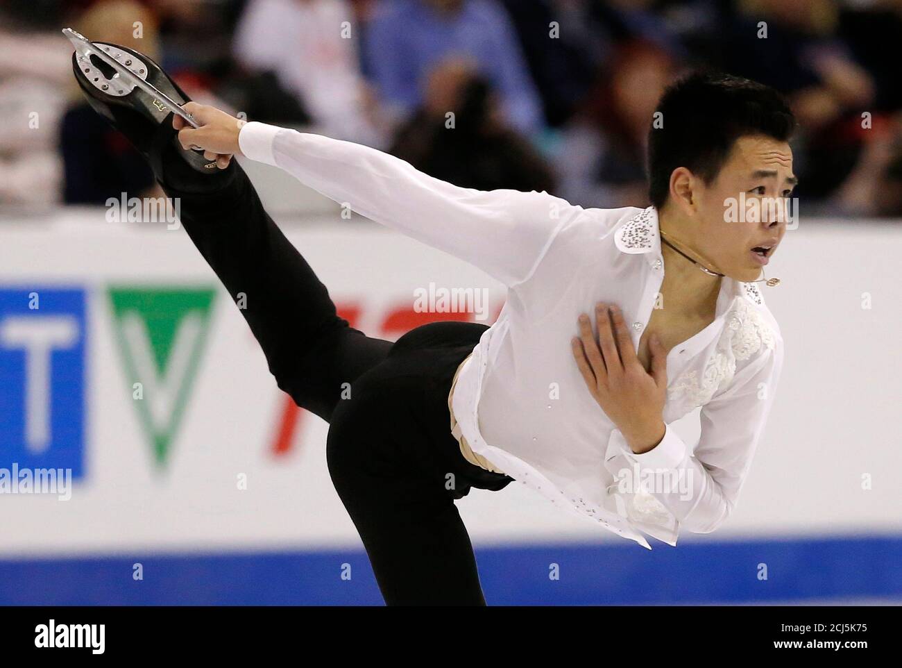 Nam Nguyen of Canada performs during the Men's Free program at Skate Canada  International in Lethbridge, Alberta October 31, 2015. REUTERS/Jim Young  Stock Photo - Alamy