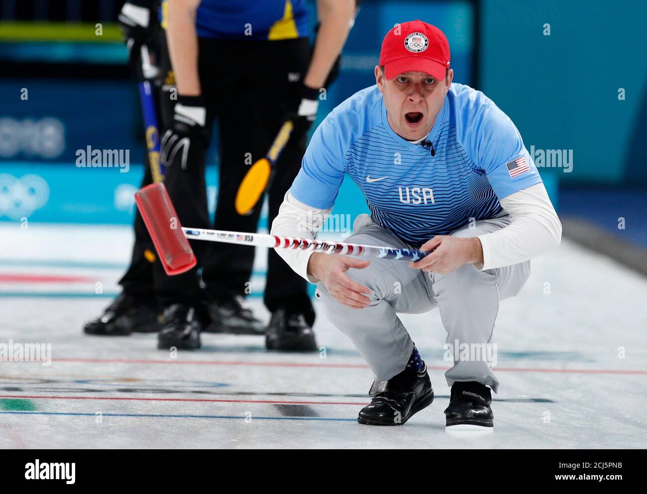Curling - Pyeongchang 2018 Winter Olympics - Men's Final - Sweden v U.S. -  Gangneung Curling Center - Gangneung, South Korea - February 24, 2018 -  Skip John Shuster of the U.S. watches the shot. REUTERS/John Sibley Stock  Photo - Alamy