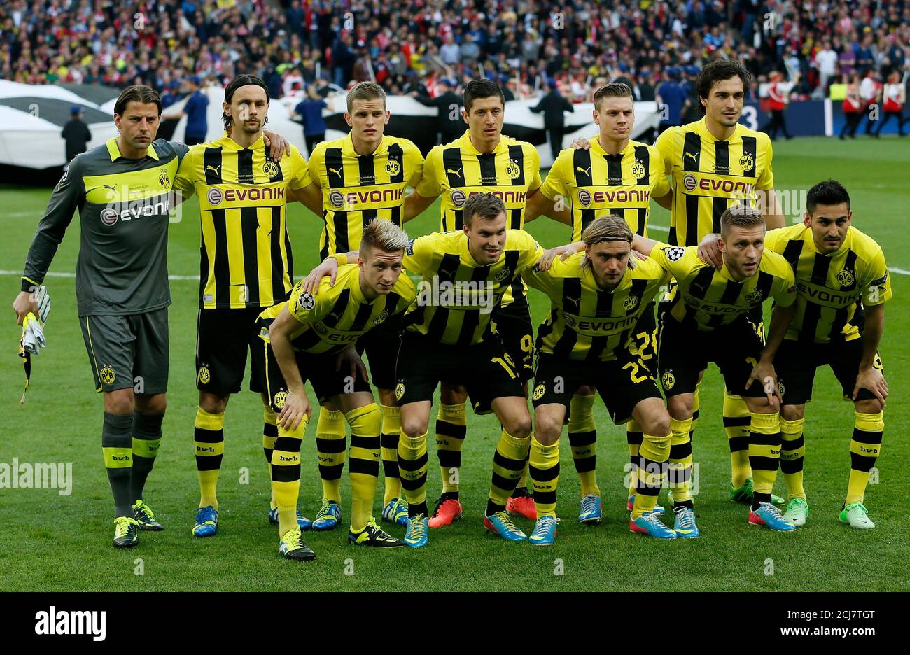The Borussia Dortmund starting squad pose before their Champions League  Final soccer match against Bayern Munich at Wembley Stadium in London May  25, 2013. REUTERS/Stefan Wermuth (BRITAIN - Tags: SPORT SOCCER Stock
