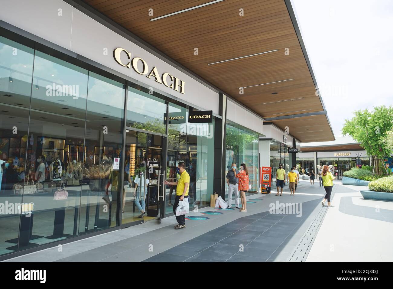 væv montering Rusten Samut Prakan, Thailand - July 28, 2020: Coach shop in Siam Premium Outlets  Bangkok. Coach fashion brand was founded in 1941 as a family-run workshop i  Stock Photo - Alamy