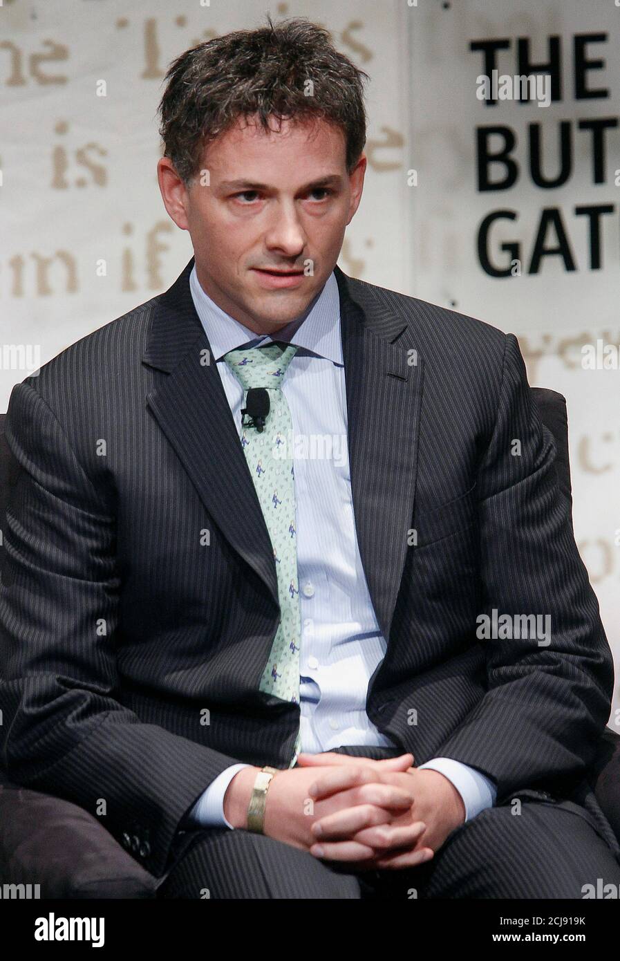 David Einhorn, founder and president of Greenlight Capital, speaks during  The Economist's Buttonwood Gathering in New York October 25, 2012.  REUTERS/Carlo Allegri (UNITED STATES - Tags: BUSINESS Stock Photo - Alamy