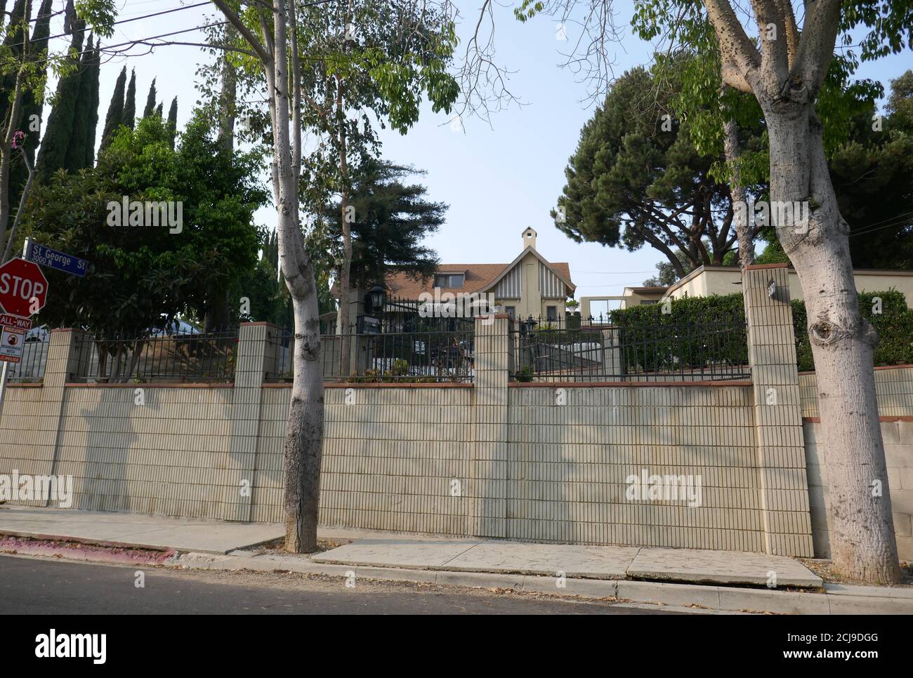 Los Angeles, California, USA 14th September 2020 A general view of atmosphere of Leno LaBianca and Rosemary LaBianca's Former Neighbor, where Manson gang attended a party before the LaBianca Murders at 3267 Waverly Drive on September 14, 2020 in Los Angeles, California, USA. Photo by Barry King/Alamy Stock Photo Stock Photo