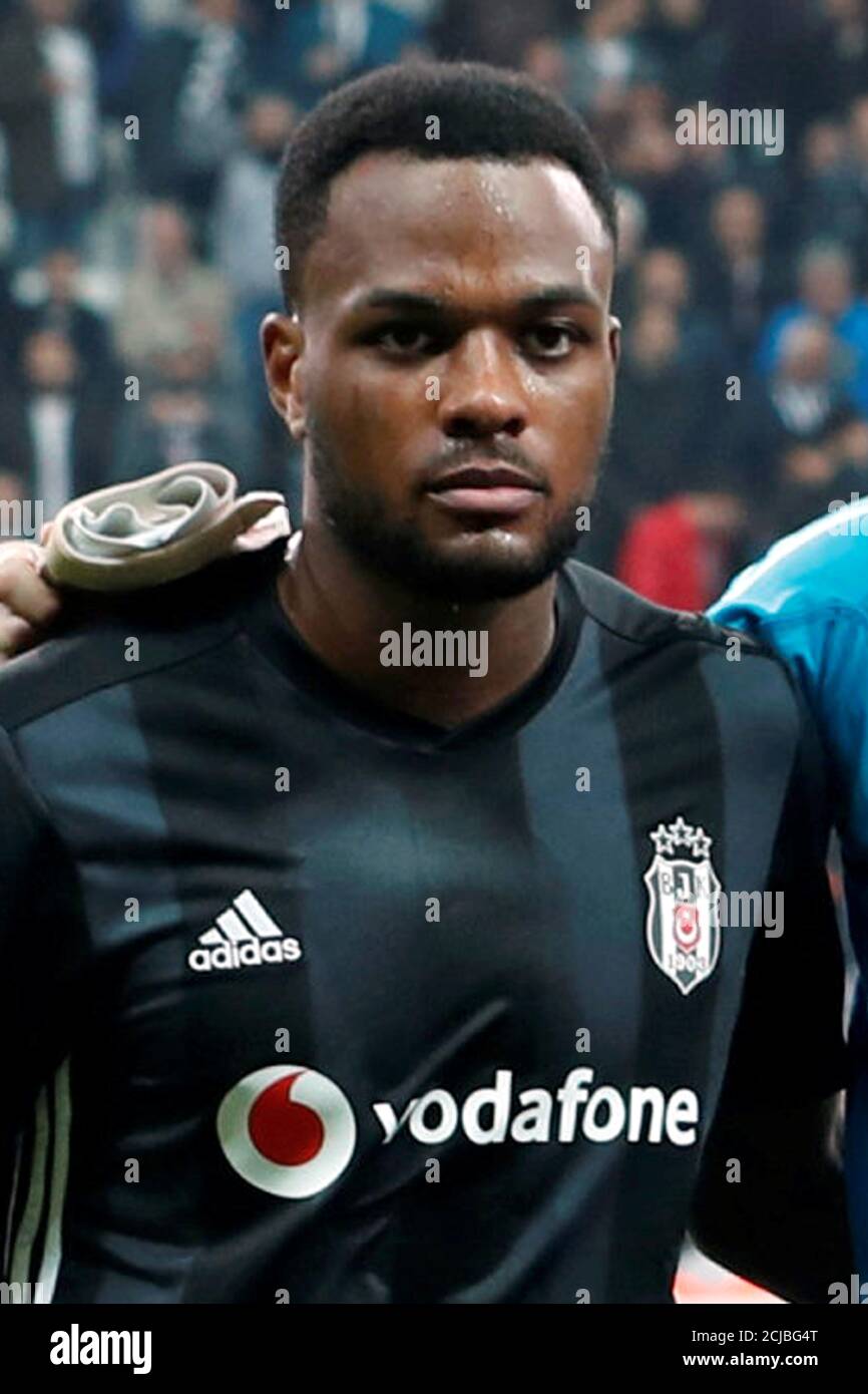 Soccer Football - Europa League - Group Stage - Group I - Besiktas v KRC  Genk - Vodafone Arena, Istanbul, Turkey - October 25, 2018 Besiktas's Cyle  Larin REUTERS/Murad Sezer Stock Photo - Alamy