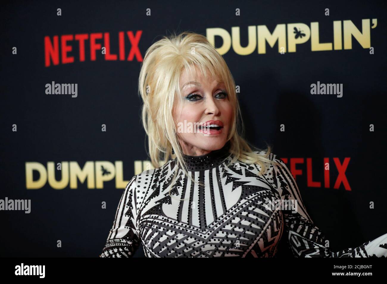 Dolly parton poses hires stock photography and images Alamy