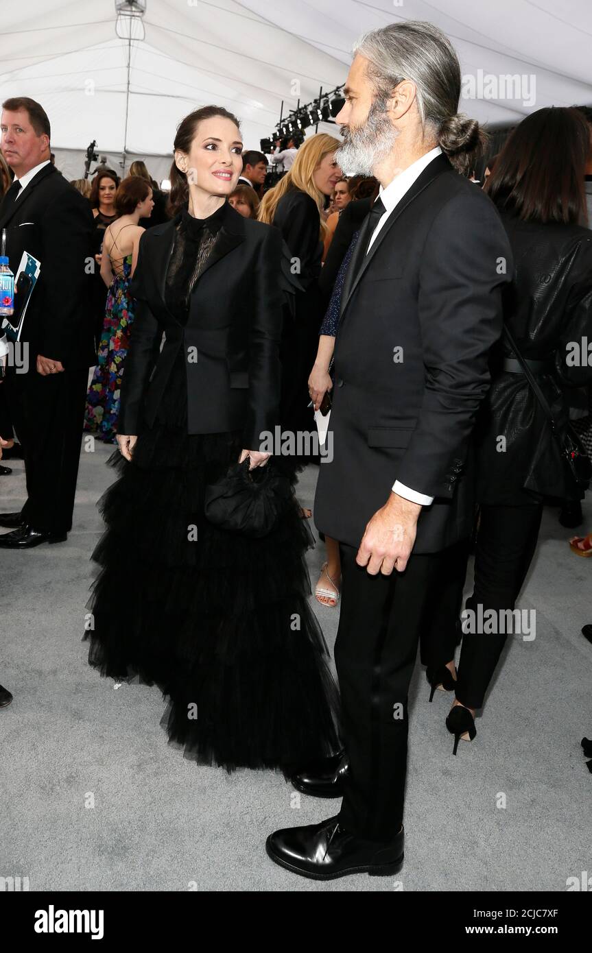 26th Screen Actors Guild Awards Arrivals Los Angeles California U S January 19 2020 Winona Ryder And Scott Mackinlay Hahn Reuters Danny Moloshok Stock Photo Alamy