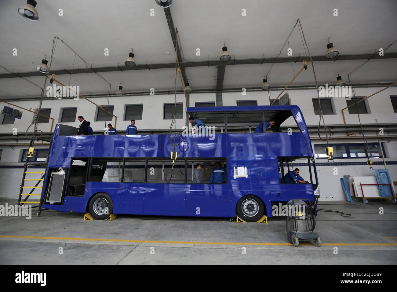 Mcv Bus High Resolution Stock Photography and Images - Alamy