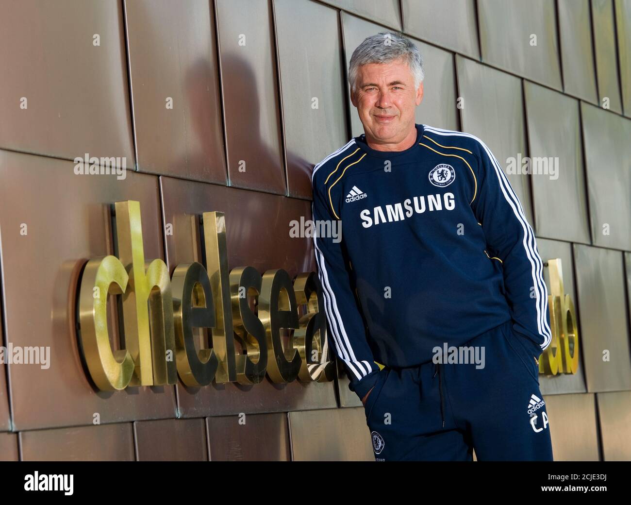 Carlo Ancelotti, Manager of Chelsea Football Club at their Cobham training ground, Surrey, Britain. 03/09/2010  PICTURE CREDIT : © MARK PAIN / ALAMY Stock Photo