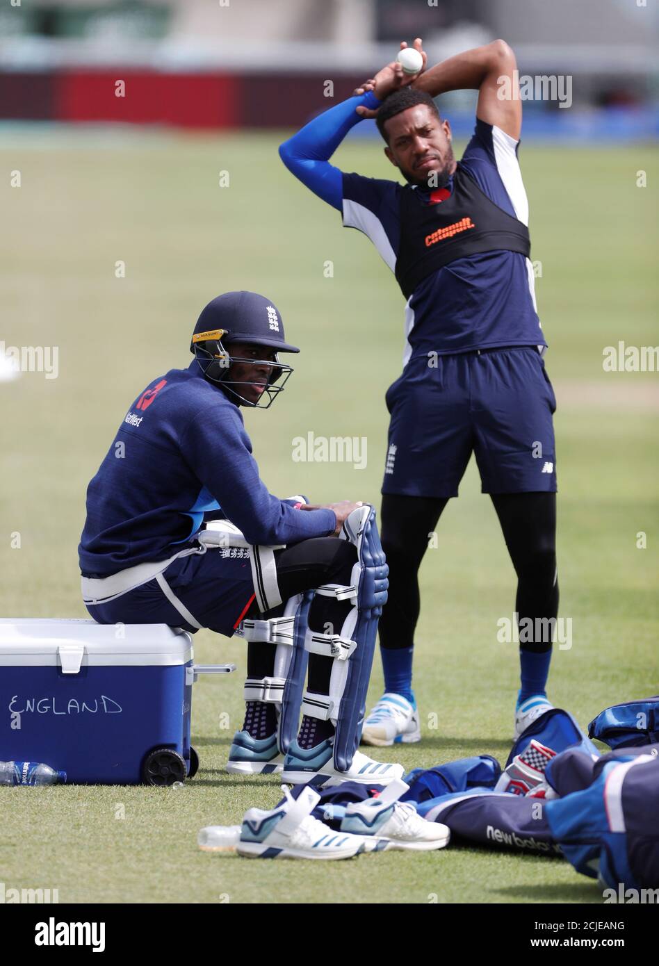 Jofra archer chris jordan hi-res stock photography and images - Alamy Jofra archer chris jordan hi-res stock photography and images - Alamy