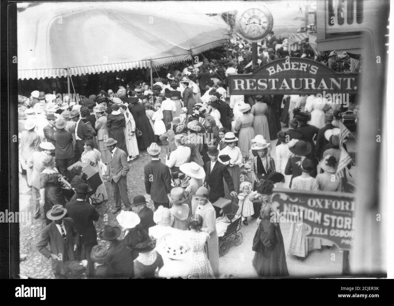 Crowd at Oxford Street Fair 1912 Stock Photo Alamy