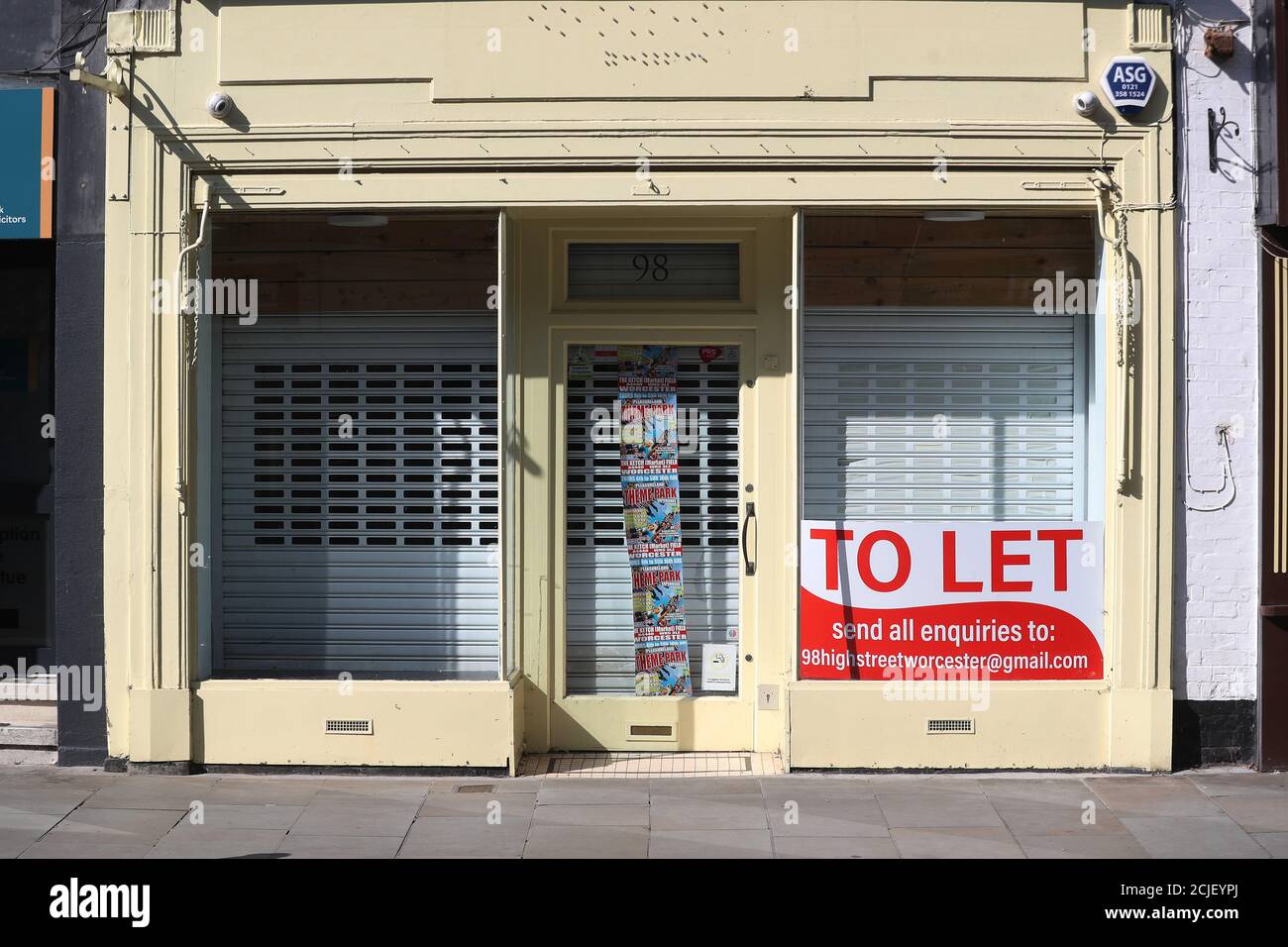 Shop to let on the High Street, Worcester Stock Photo Alamy