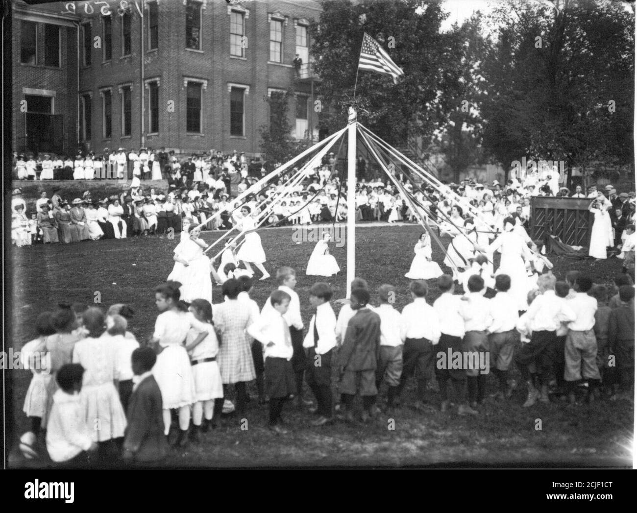 May pole dancers at Oxford Public School May Day celebration 1913 1