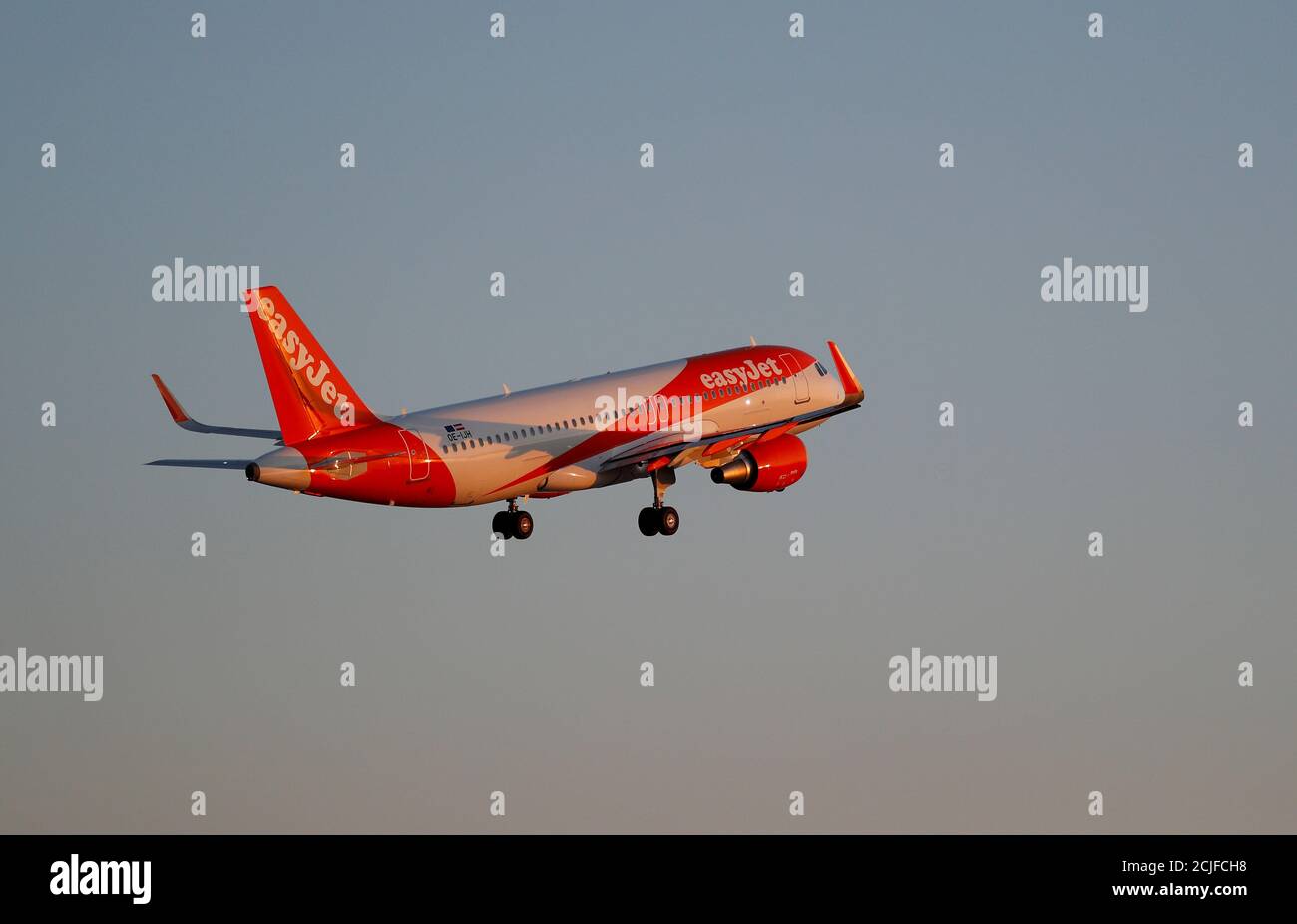 An easyJet Airbus A320-200 airplane takes off from the airport in Palma de Mallorca, Spain, July 29, 2018. Picture taken July 29, 2018.   REUTERS/Paul Hanna Stock Photo