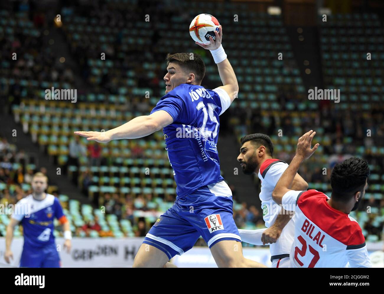 World Championship - Germany & Denmark 2019 - B - Iceland v Bahrain - Olympiahalle, Munich, Germany - January 14, 2019 Iceland's Orn Jonsson in action REUTERS/Andreas Gebert Stock Photo - Alamy