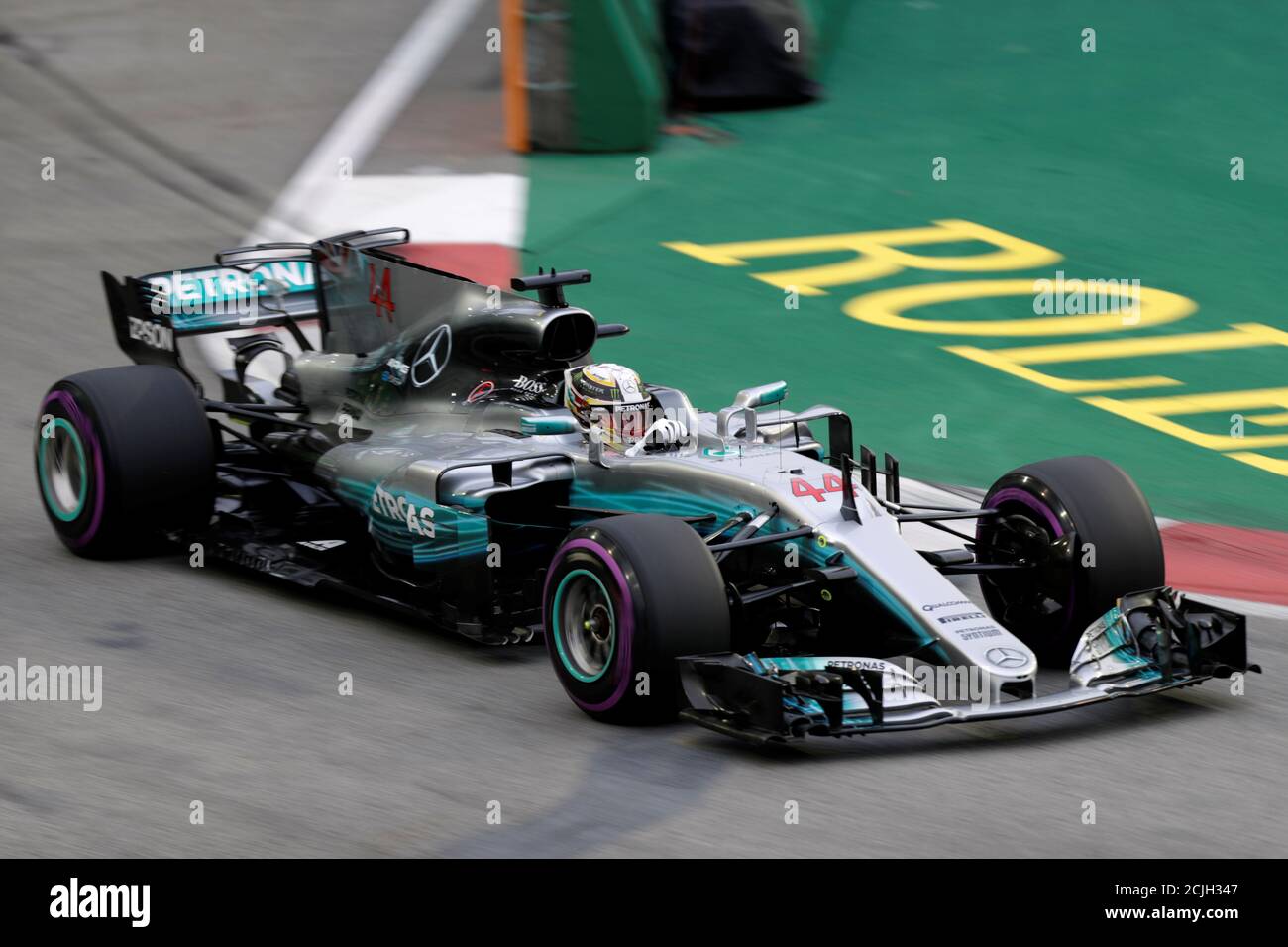 Formula One F1 Singapore Grand Prix 17 Singapore September 16 17 Mercedes Lewis Hamilton During Practice Reuters Jeremy Lee Stock Photo Alamy