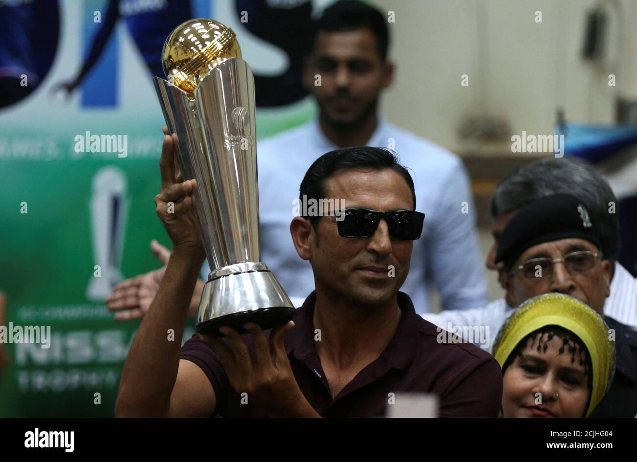 Younis Khan High Resolution Stock Photography And Images Alamy