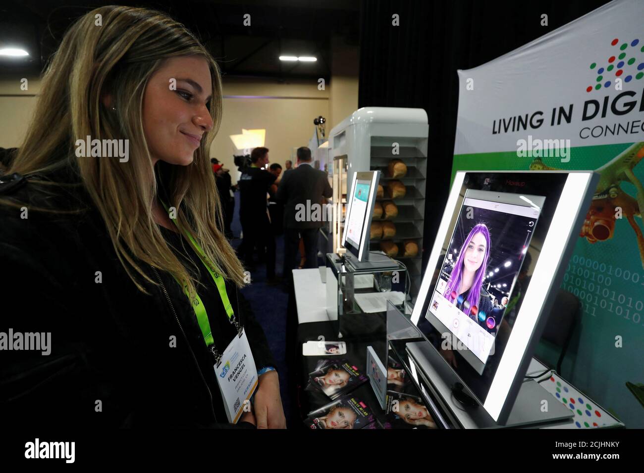 Youcam hi-res stock photography and images - Alamy Youcam hi-res stock photography and images - Alamy