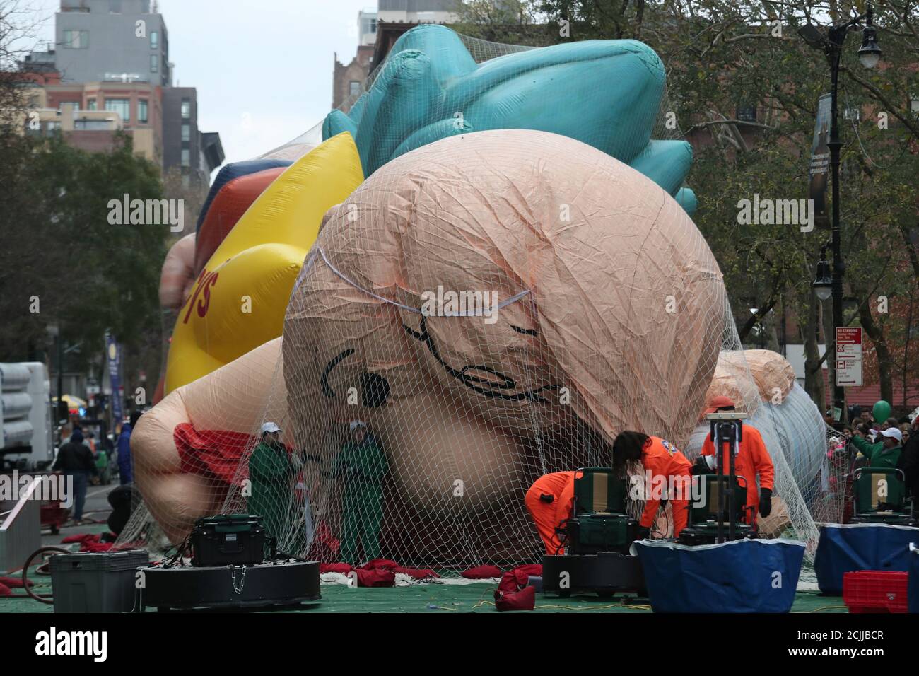 The Macy S Thanksgiving Day Parade Inflation Team Makes Preparations For The Charlie Brown Balloon In New York U S November 21 2018 Reuters Shannon Stapleton Stock Photo Alamy