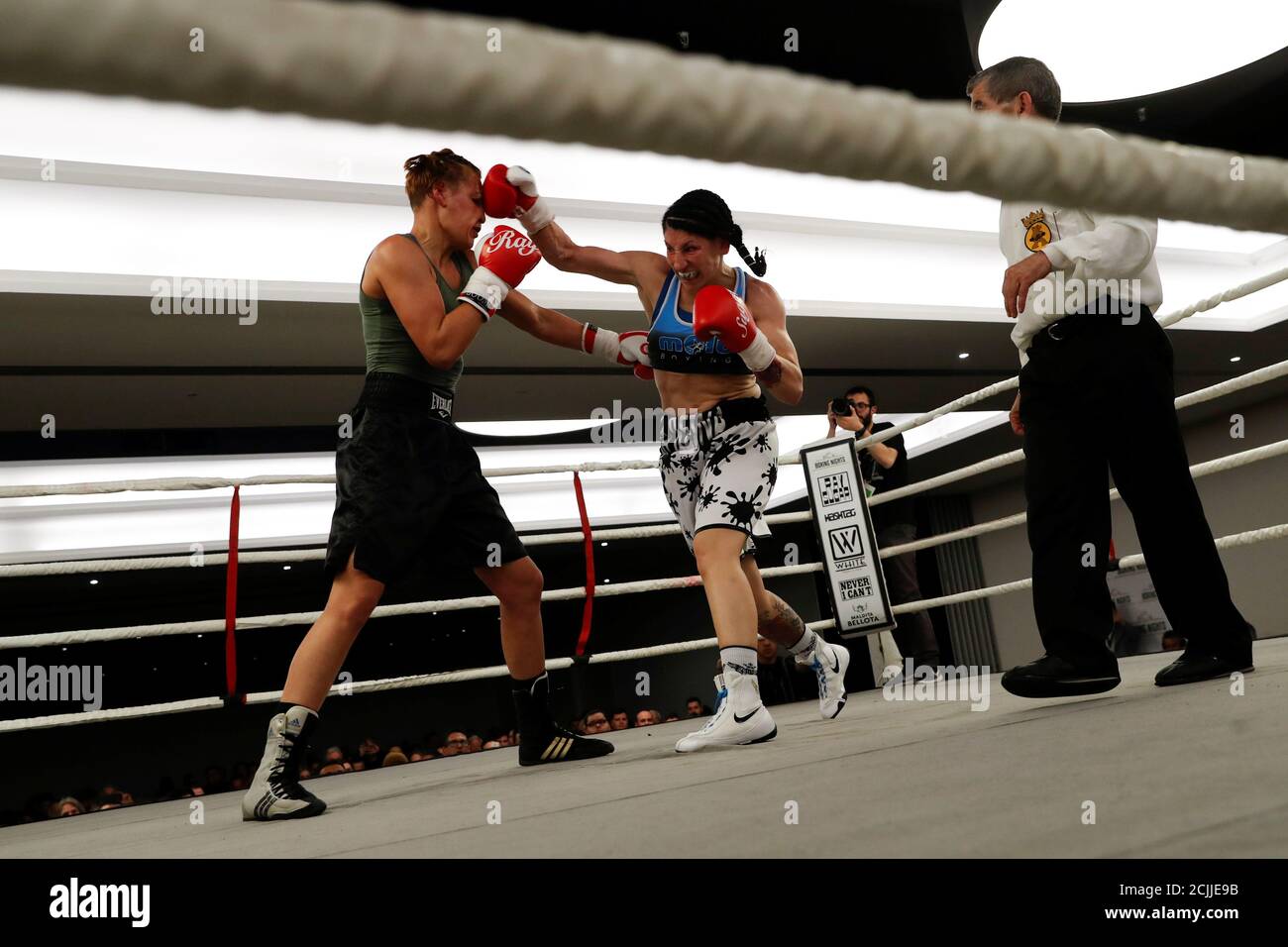 Miriam gutierrez hires stock photography and images Alamy