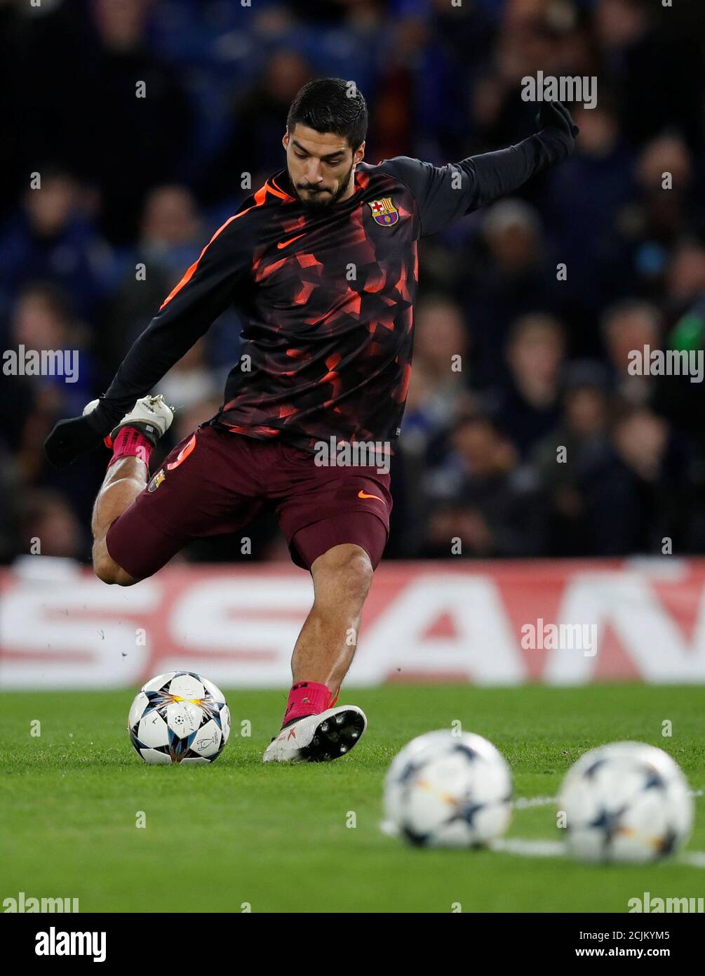 Soccer Football - Champions League Round of 16 First Leg - Chelsea vs FC Barcelona - Stamford Bridge, London, Britain - February 20, 2018   Barcelona’s Luis Suarez warms up before the match    REUTERS/Eddie Keogh Stock Photo