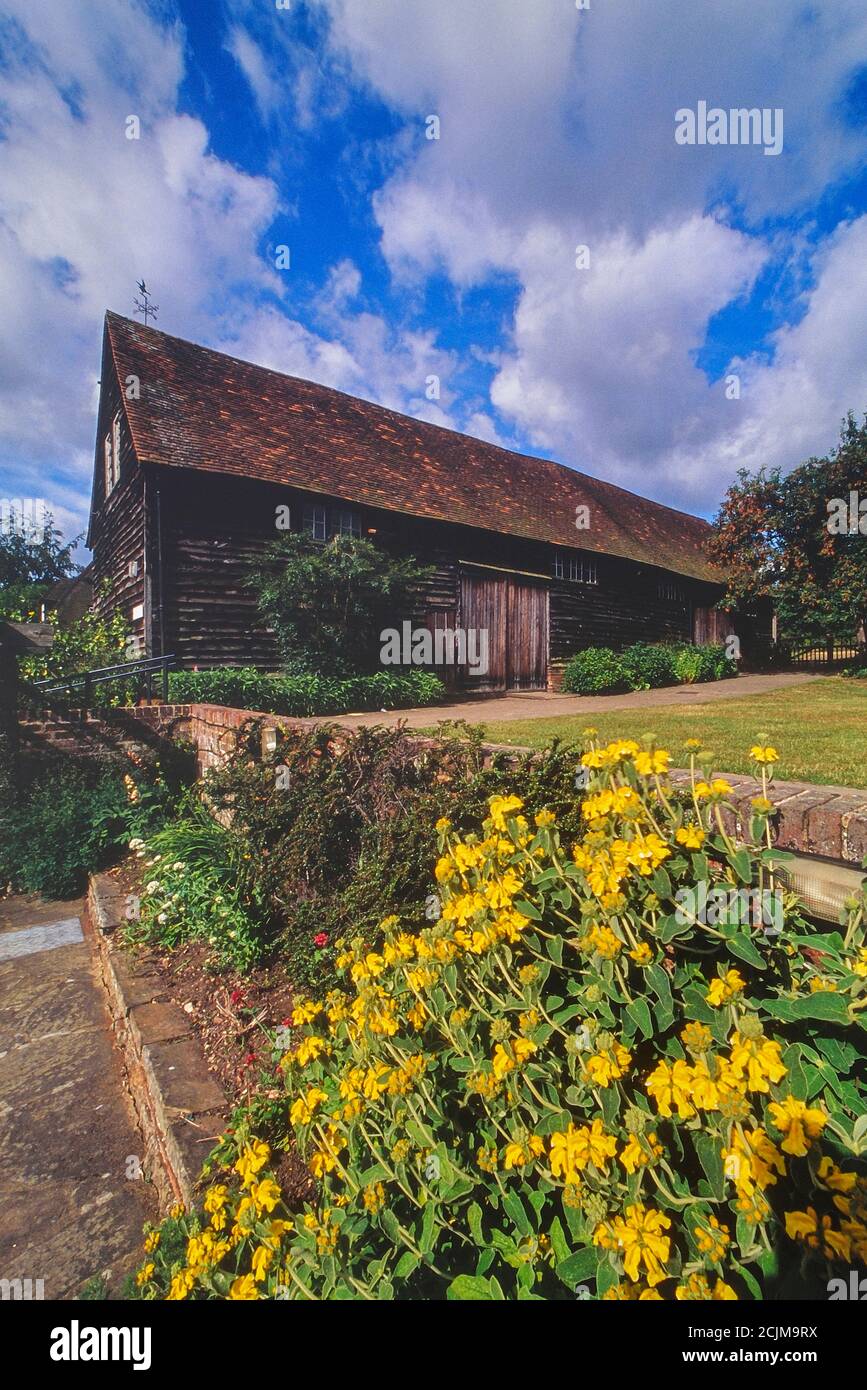 Mayflower Barn, Old Jordans, Buckinghamshire, England, UK. Circa 2006 Stock Photo