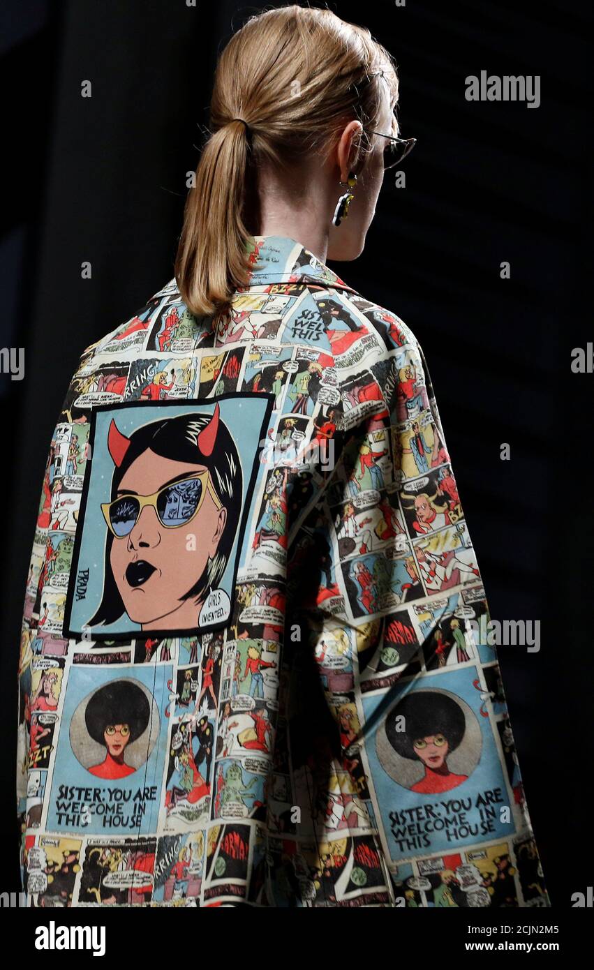 A model displays a creation from the Prada Spring/Summer 2018 show at the  Milan Fashion Week in Milan, Italy, September 21, 2017. REUTERS/Alessandro  Garofalo Stock Photo - Alamy