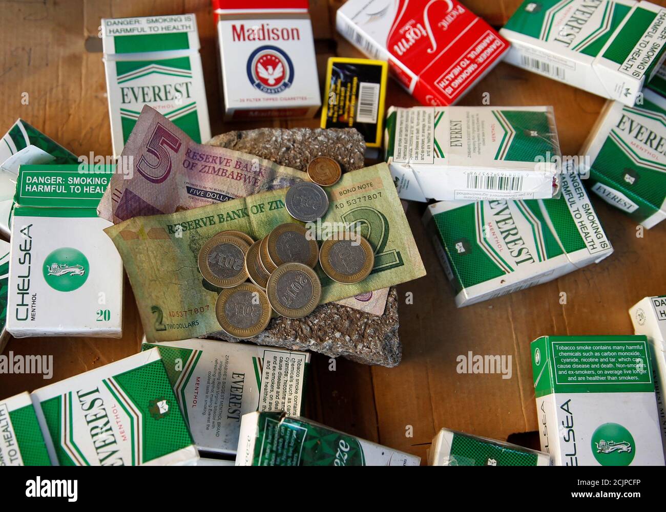 Zimbabwean Bond Coins High Resolution Stock Photography and Images Alamy